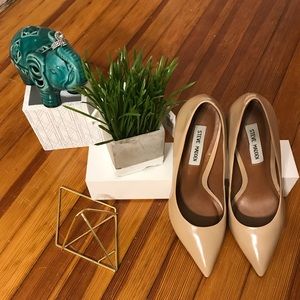 Steve Madden nude heels